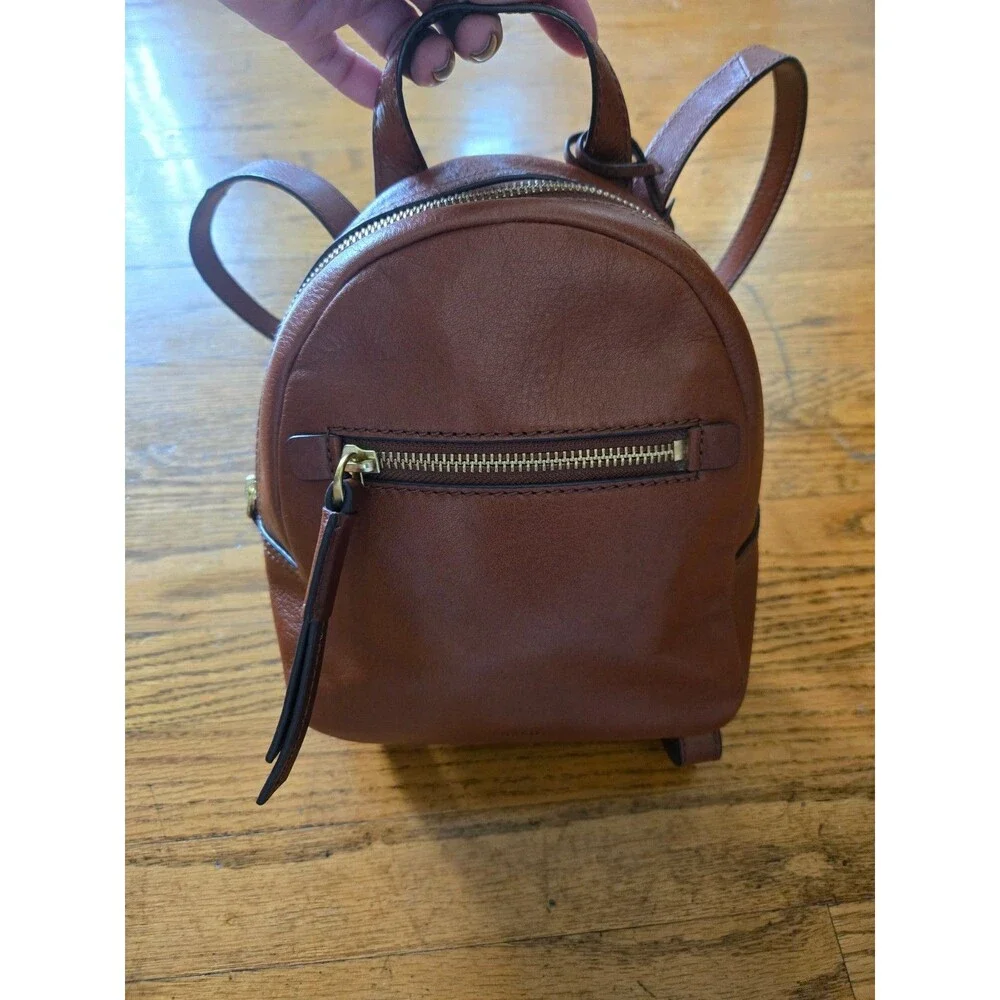 Fossil Megan Brown Leather Mini Small Backpack Purse Zipper Pockets Bag Charm